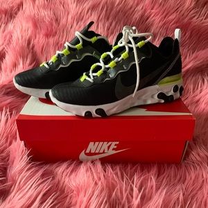NIKE React Elements 55 SE